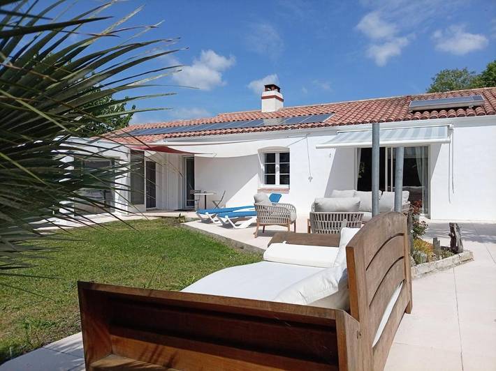 Chambre d’hôte pour 6 personnes, avec piscine et jacuzzi ainsi que sauna et jardin, animaux acceptés en Vendée - 4
