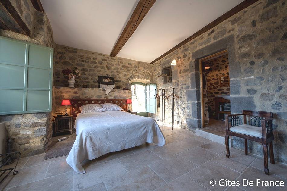 La Voûte - Gîtes des Pailhas in Montaigut-le-Blanc, Région de Besse-et-Saint-Anastaise