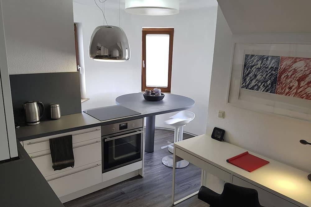 Ganze Wohnung, Schlossle I in Steinenbronn, Landkreis Böblingen
