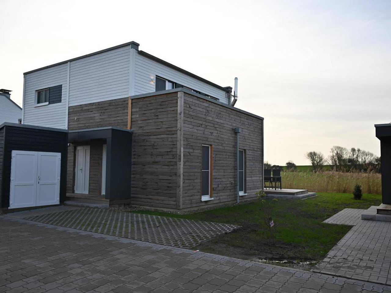 Haus Ankerplatz - Ferienhaus, Dusche und Bad, Wc, 2 Schlafräume in Tossens, Butjadingen