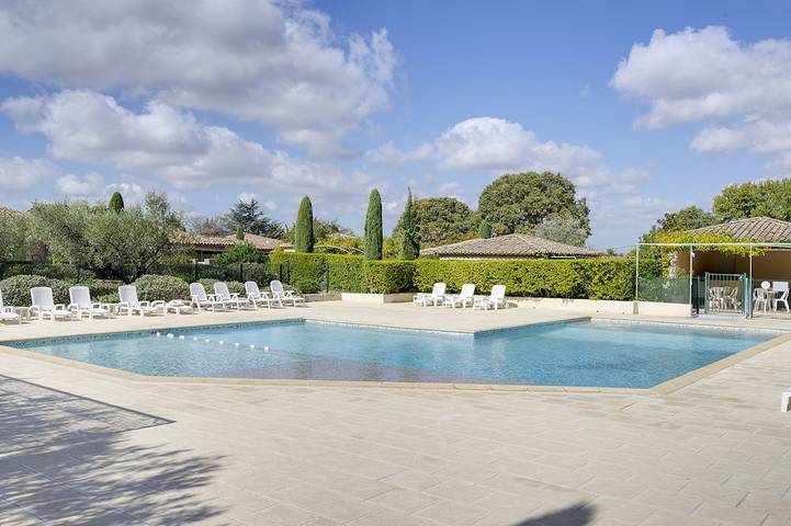 Gîte pour 2 personnes, avec terrasse et piscine au Parc naturel régional des Alpilles - 3