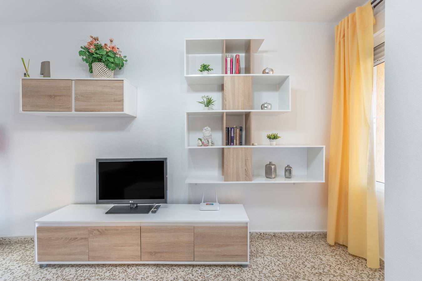 Apartamento entero, Apartamento 'Apartamento Águila' con terraza privada, jardín compartido y aire acondicionado in Benalmádena Costa, Benalmádena