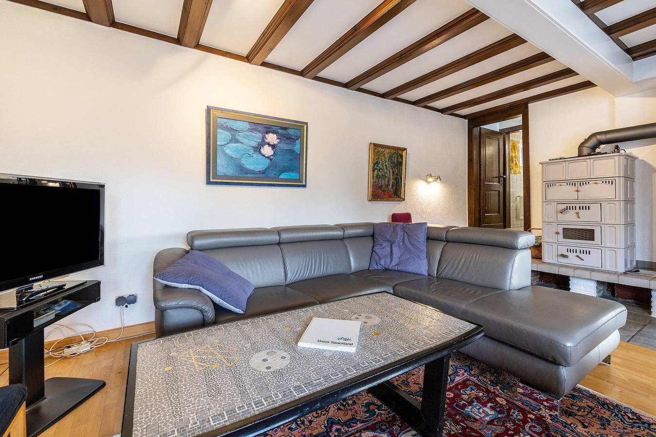 Panorama Vakantiehuis Sorpesee, 120 m², met Uitzicht op het Meer, Privéterras & Wifi, foto 12