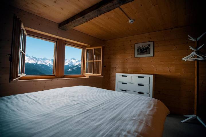 Hôtel pour 14 personnes, avec vue ainsi que terrasse et jardin, animaux acceptés à Mollens - 3