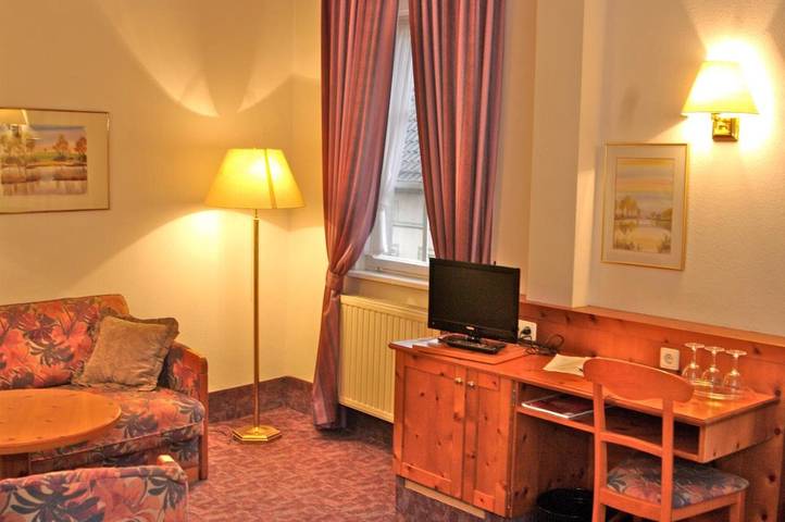 Hotel für 3 Personen, mit Terrasse und Garten in Ochsenfurt - 4