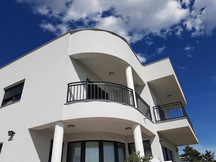 Villa für 16 Personen, mit Balkon und Pool in Crikvenica - 2