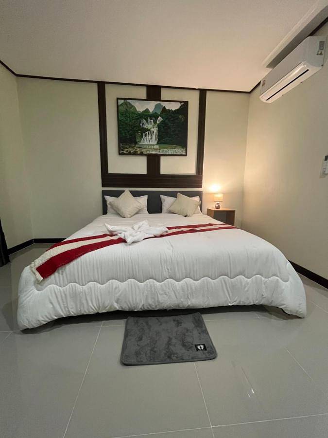 Hôtel pour 5 personnes, avec vue et jardin dans Nai Yang Beach - 4