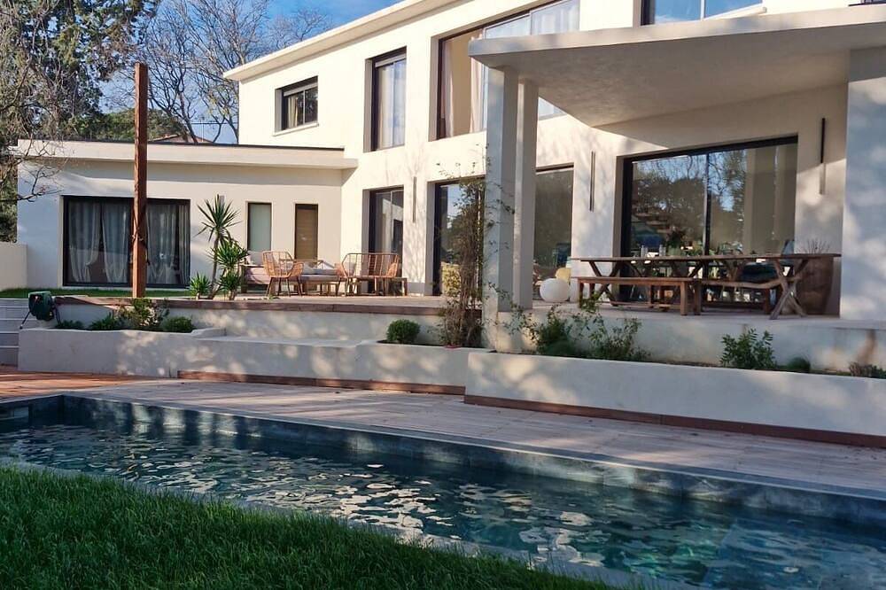 Magnificent contemporary house just a stone's throw from the village in Rochefort-du-Gard, Nimes und Umgebung