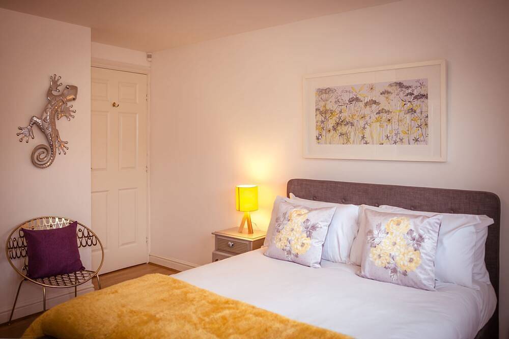 Geheel appartement, Beautiful Dawn - relax with stunning marina views in Eastbourne, East Sussex