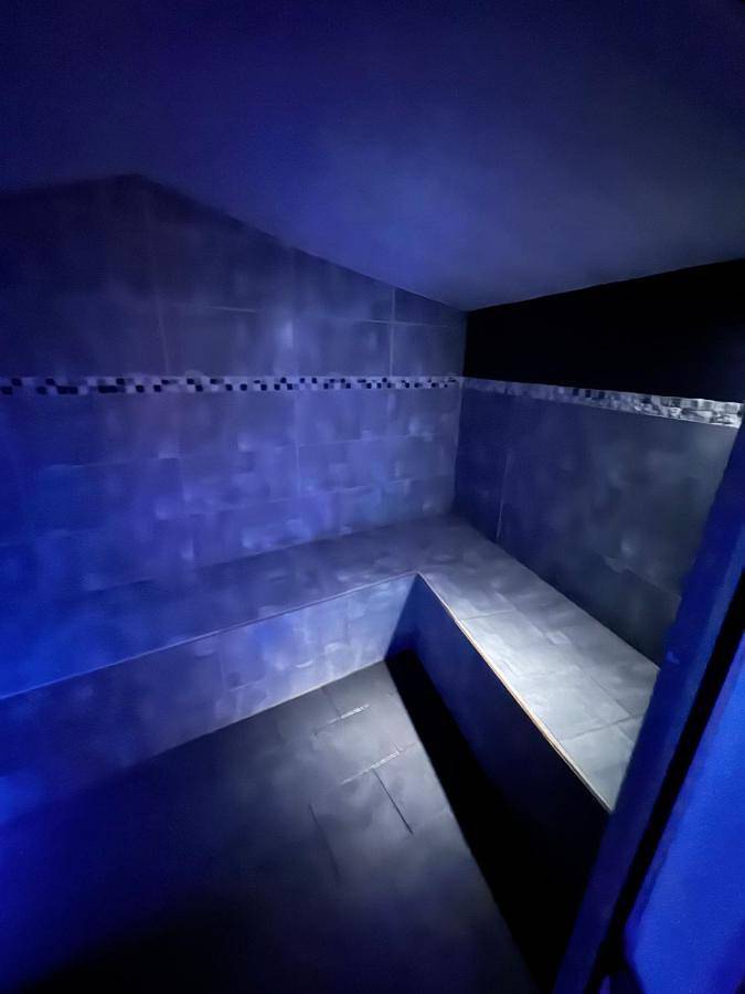 Gîte pour 2 personnes, avec sauna et jacuzzi à Le Haillan - 2