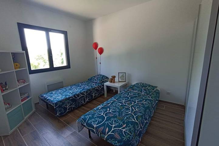 Location de vacances pour 8 personnes, avec terrasse et jardin à Gravières - 2