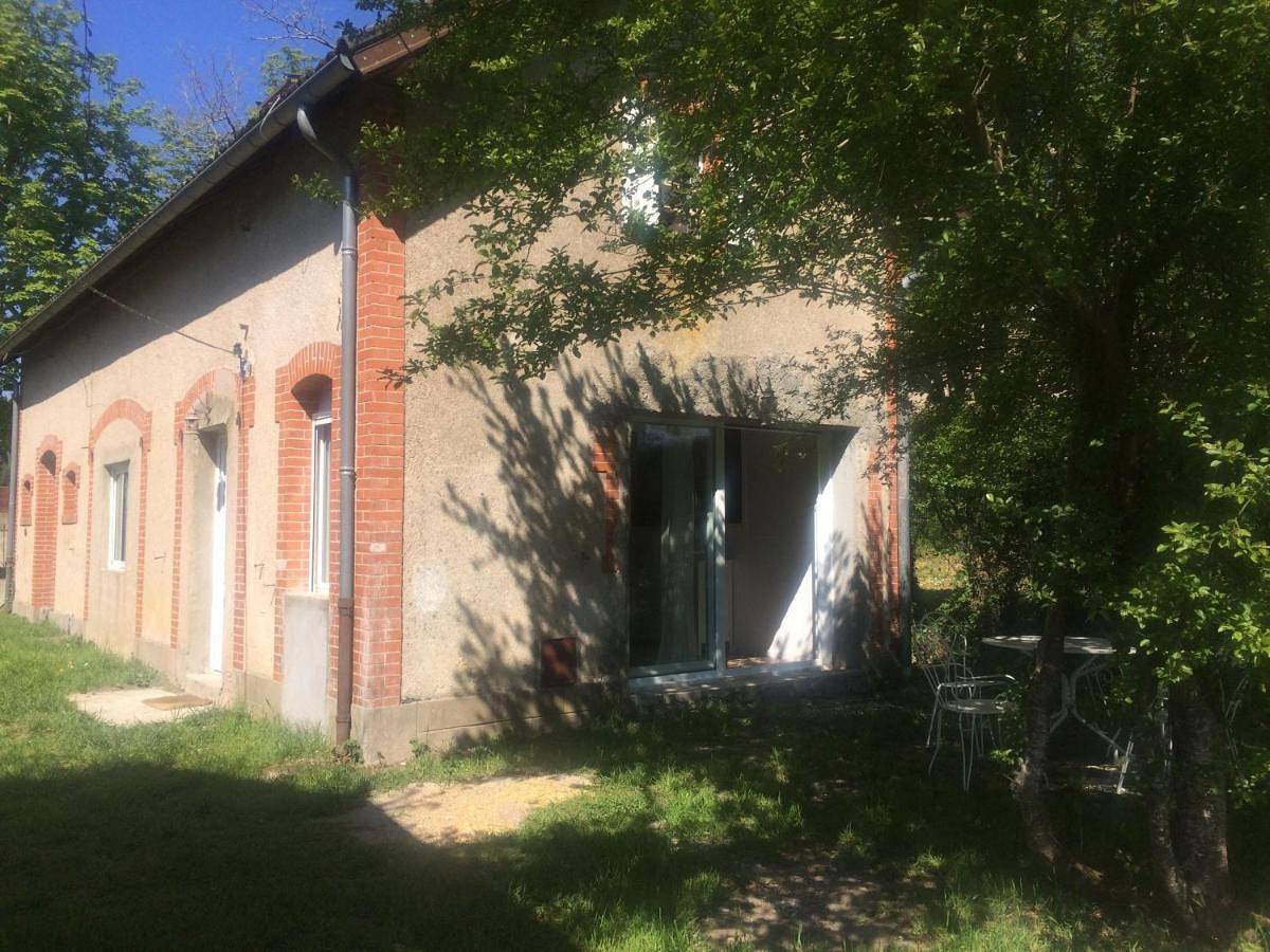 Maison de Vacances Cronat - Au Bord de l'Eurovelo 6 in Cronat, Région de Charolles
