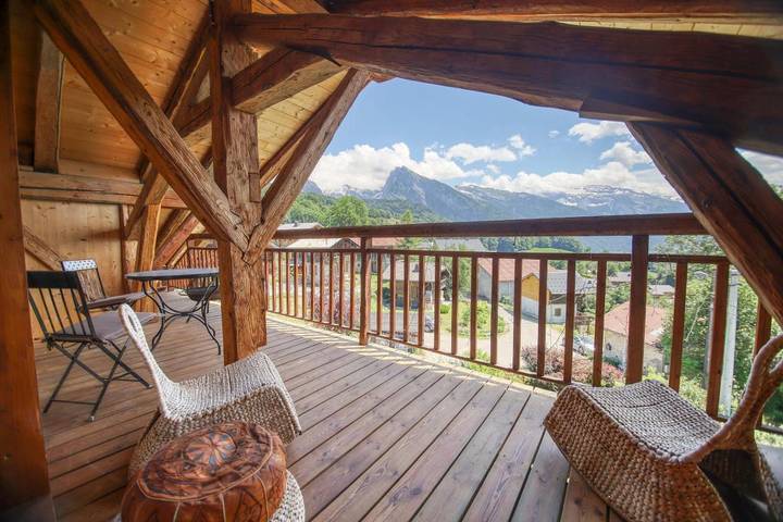 Chambre d’hôte pour 15 personnes, avec piscine et jacuzzi ainsi que sauna et jardin, adapté aux familles à Samoëns - 3