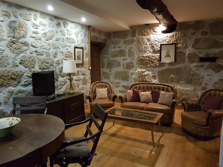 Gîte pour 4 personnes, avec terrasse et jardin dans Fornos de Algodres - 2