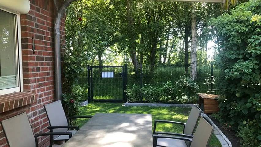 Ferienhaus für 6 Personen, mit Balkon und Terrasse sowie Garten in Wittmund
