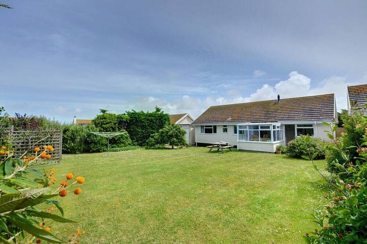 Holiday rental for 6 people, with garden, with pets in Constantine Bay