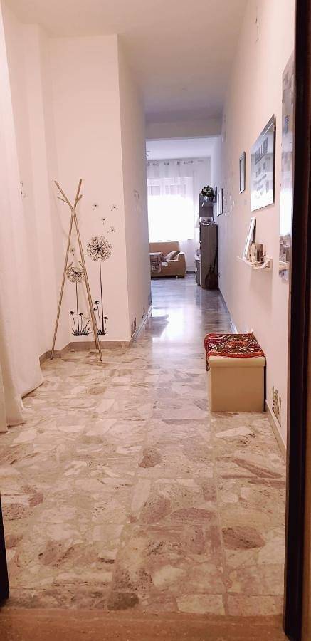 Gîte pour 7 personnes, avec balcon et vue à Pescara - 4