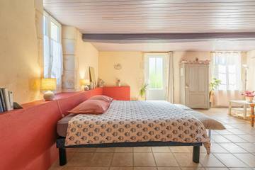 Chambre D’hôte pour 2 Personnes dans Saint-Romain-de-Benet, Région de Saintes, Photo 3