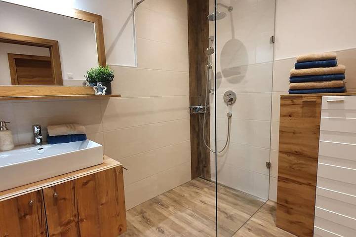 Ganze Wohnung, Ferienwohnung/App. Mountain View für 2-4 Personen 69m² in Pfaffenschwendt, Fieberbrunn