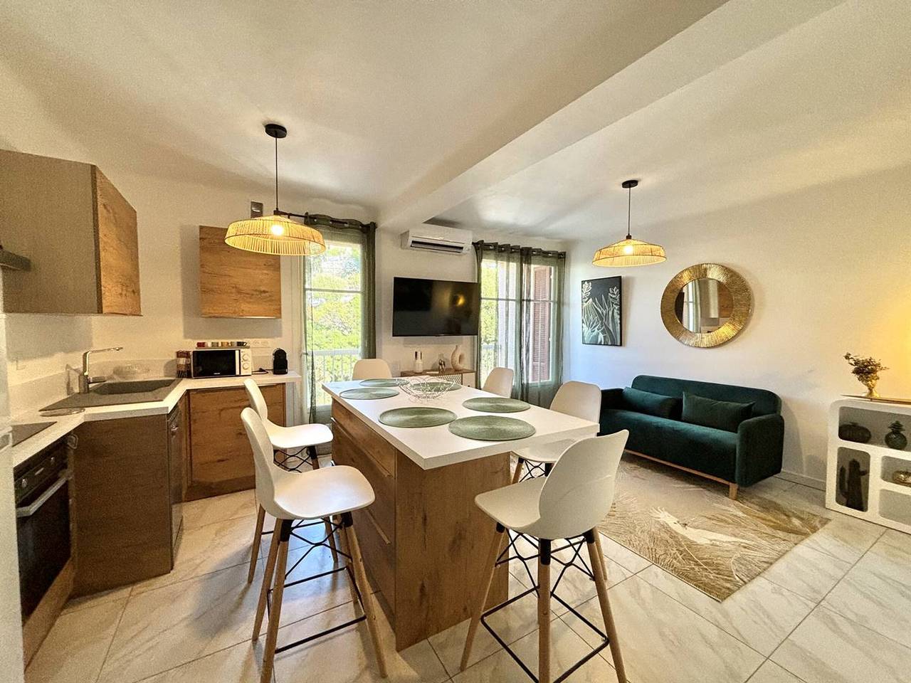 Apartamento entero, Apartamento 2 piezas cerca del centro y playa, climatizado, con aparcamiento in Ajaccio, Region de Ajaccio