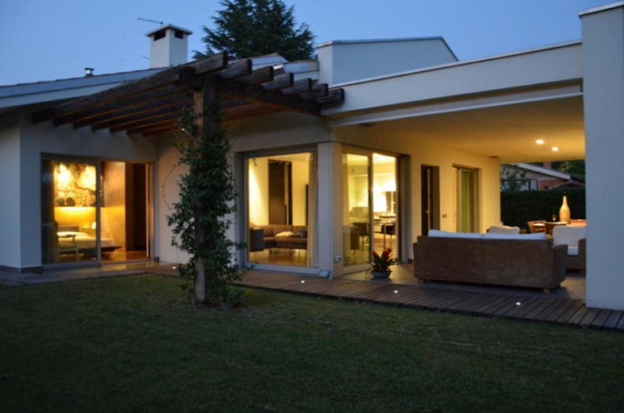 Casa Savoia Luxury House in Bardolino, Gardasee-Berge