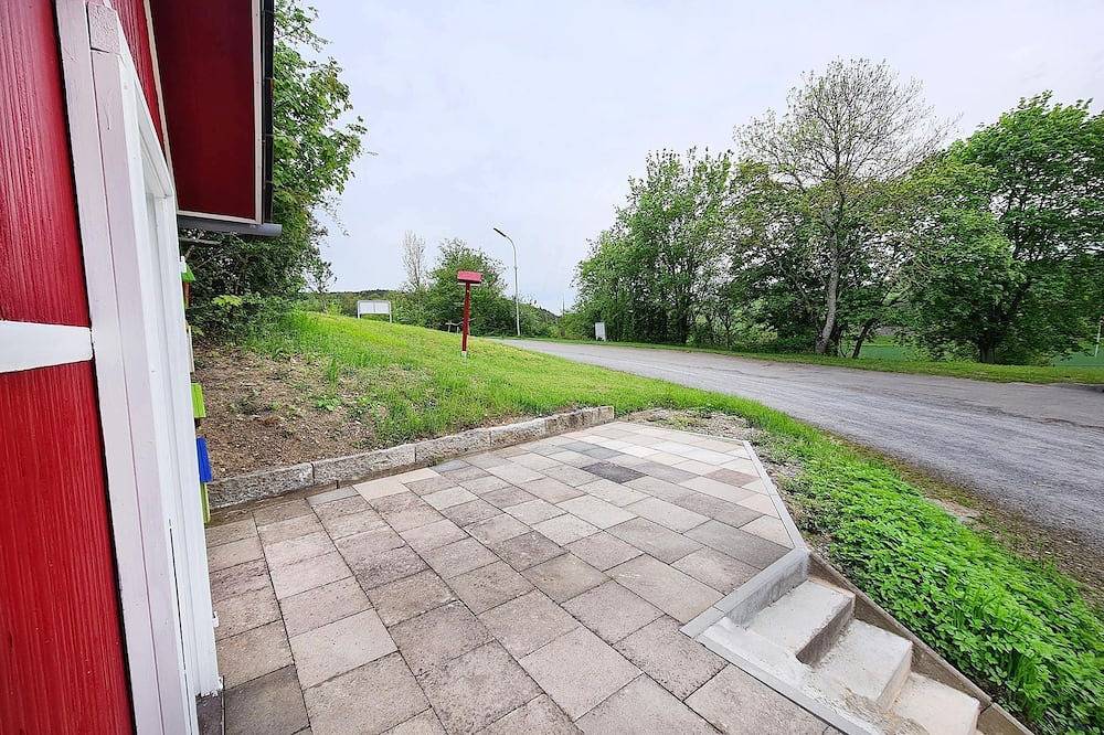 Ganze Wohnung, Apartment Vogelhaus, 1 Wohn-/Schlafzimmer, große Terrasse, max. 2 Personen in Bad Mergentheim, Taubertal