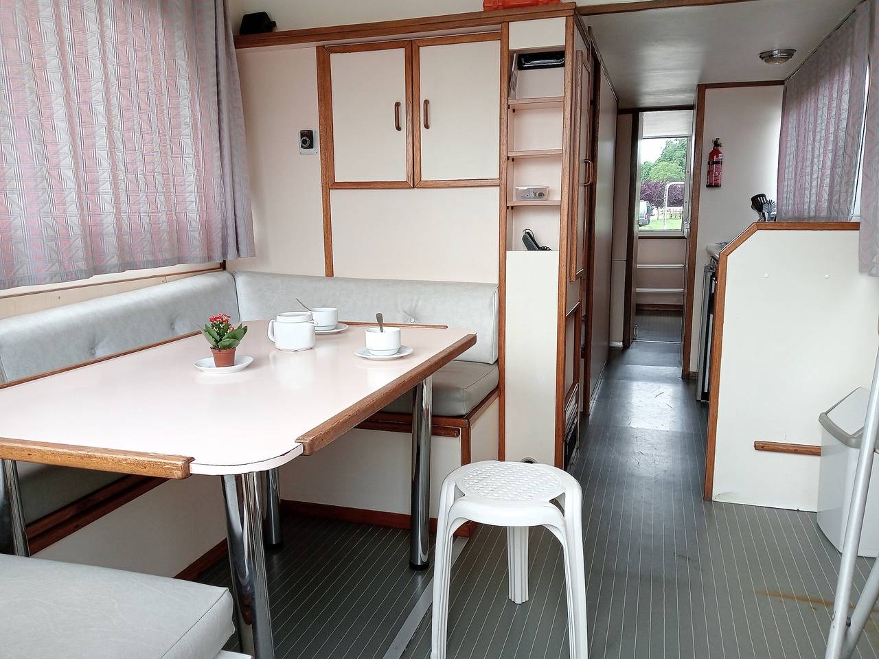 Unique Stay on Docked Boat in Burgundy in Chatillon-en-Bazois, Nievre