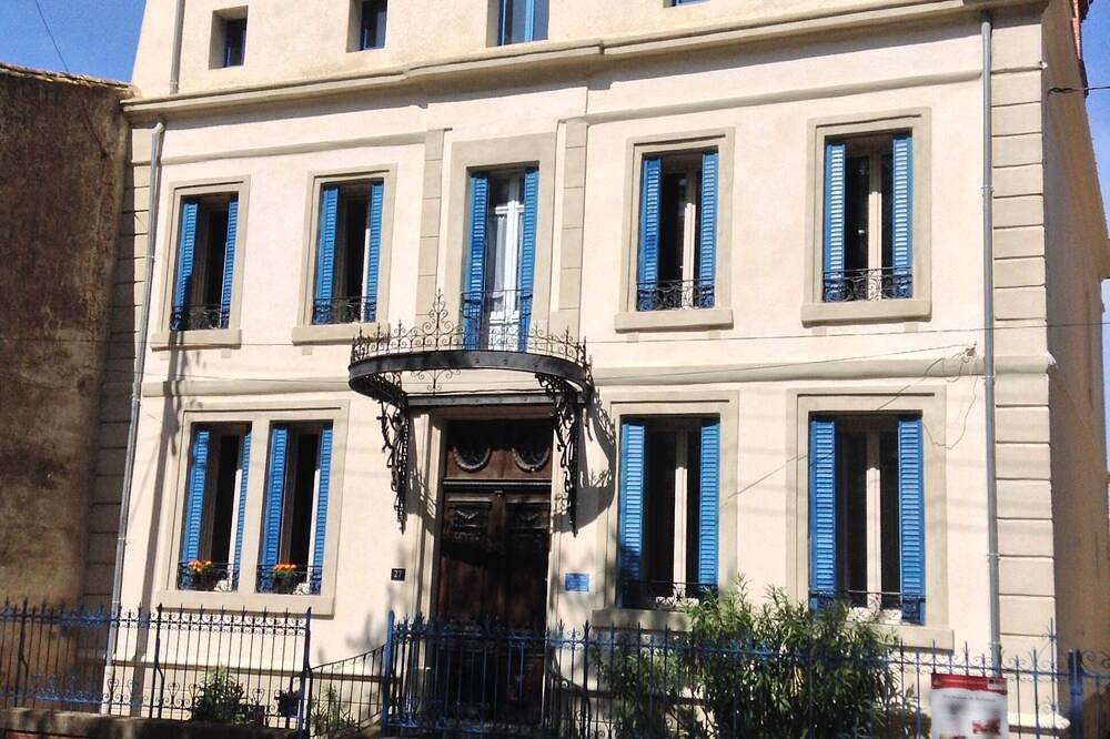 Villa Celine, un Bed & Breakfast avec quatre chambres, jardin et piscine in Saint-Laurent-de-la-Cabrerisse, Région de Narbonne