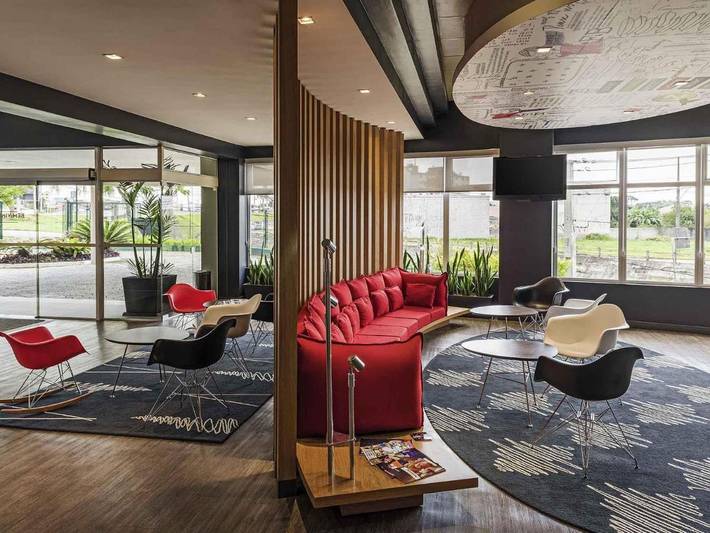 Pousadas para 2 pessoas, com jardim em São José dos Pinhais