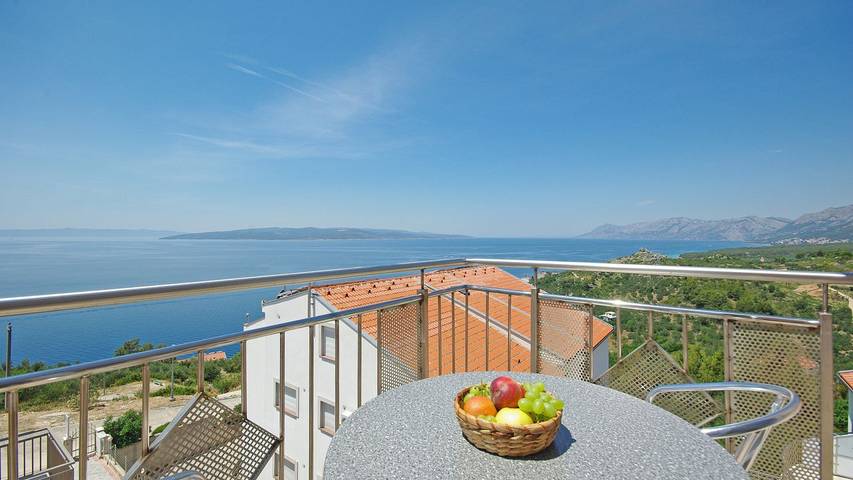 Ferienwohnung für 5 Personen in Krvavica