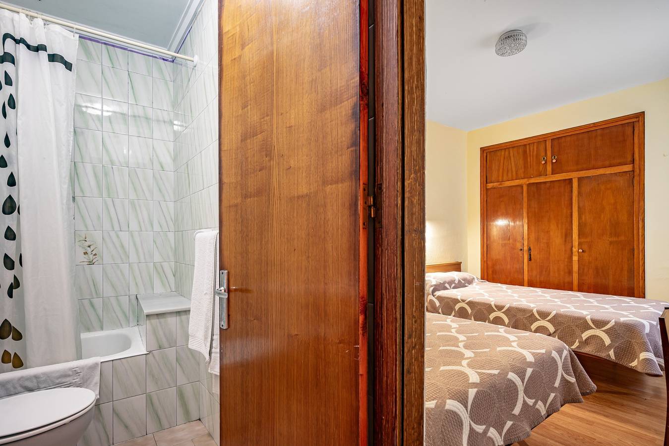 Chambre 24 Hostal Oria avec Wi-Fi in Luarca, Valdés