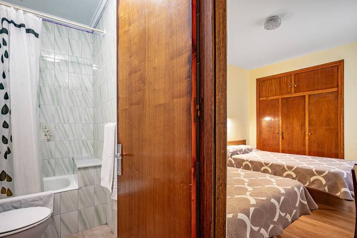 Zimmer 24 im Hostal Oria mit Wlan in Luarca, Valdés