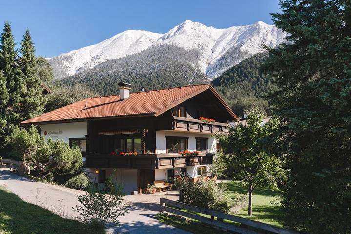 Ferienwohnung für 4 Personen, mit Balkon und Garten sowie Ausblick