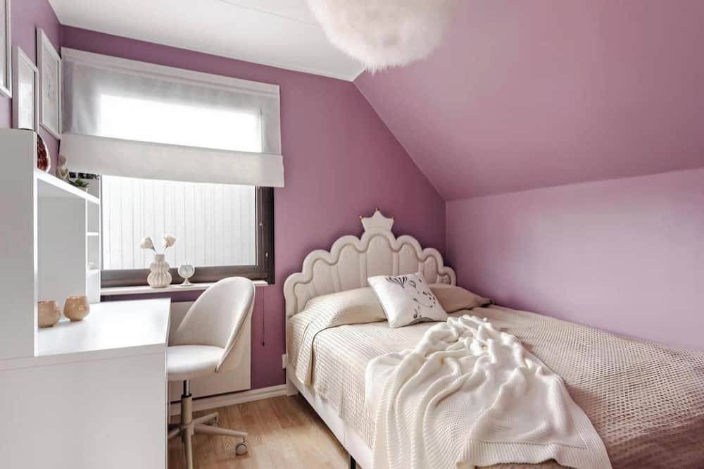 Spacious villa in a quiet and child-friendly area in central Söderhamn. in Söderhamn, Hälsingland