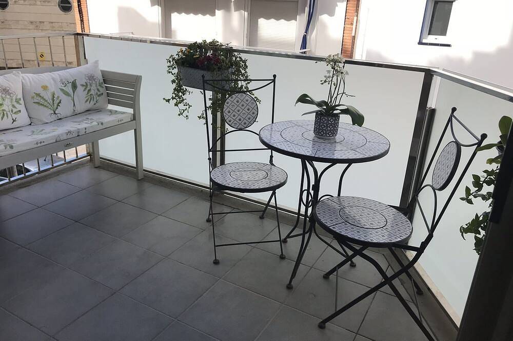 Apartamento entero, Apartamento Balmins, Completamente Equipado A 50 Mts De La Playa De St.Sebastia in Sitges, Garraf