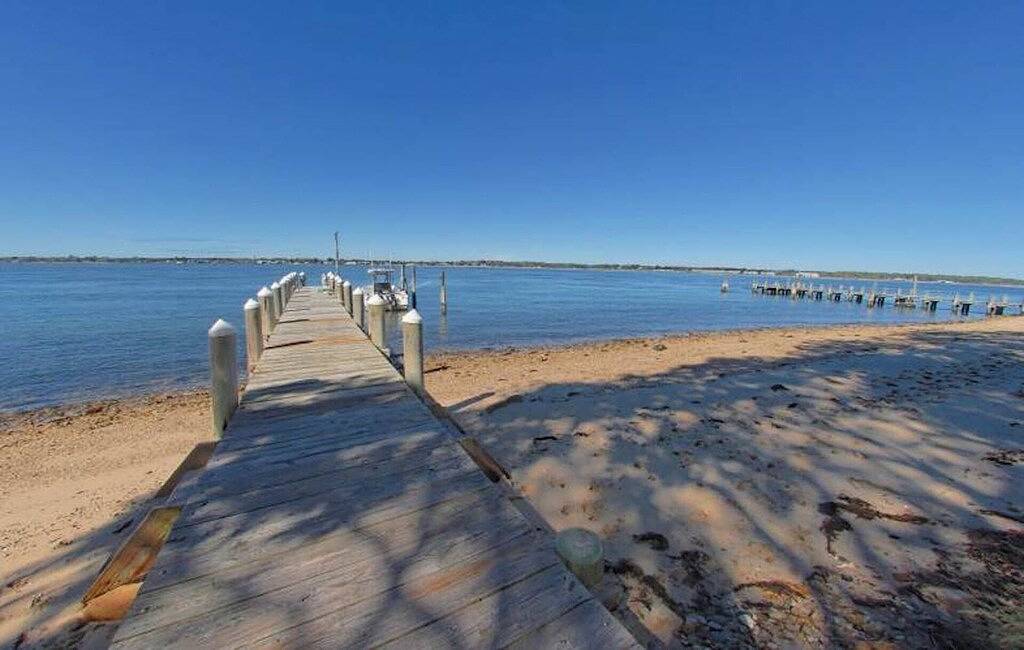 Vacation House for 8 Guests in Shelter Island Heights, North Fork
