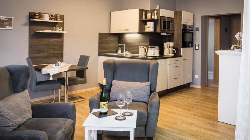 Ferienwohnung für 2 Personen, mit Garten und Ausblick, kinderfreundlich in Kröv