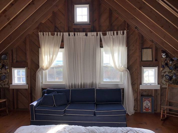 Vacation rental for 6 people, with terrace and yard in New England