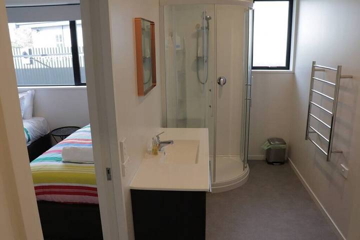 Holiday home for 12 people, with balcony and garden in Twizel