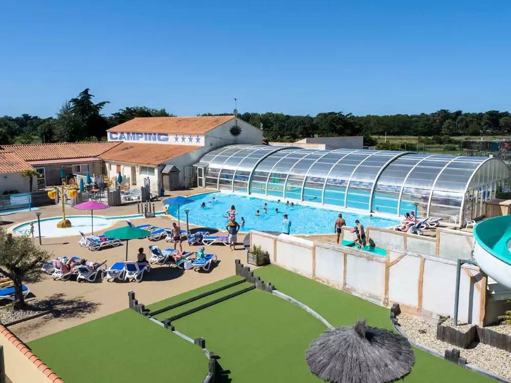 Mobil-Home Caraïbes 3 Pièces 4/6 Personnes + Tv in Saint-Gilles-Croix-de-Vie, Vallée de la Loire
