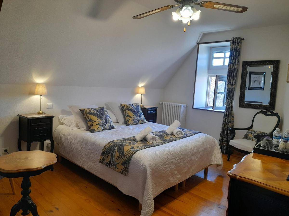Double Room in Charroux (Auvergne), Allier