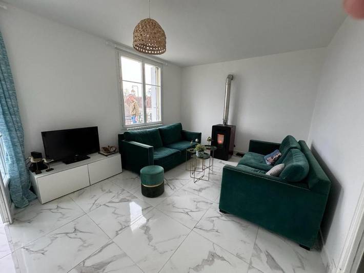 Location de vacances pour 6 personnes, avec Balcon et Terrasse ainsi que Jardin et Vue dans Saint-Georges-sur-la-Prée