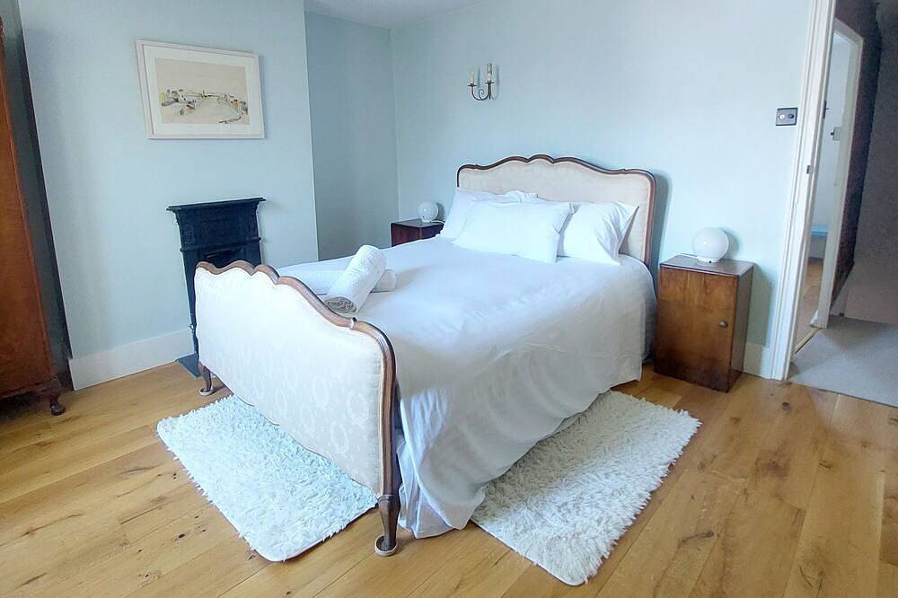 Lovely 2 Bedroom Cottage in Highgate Village, London in Haringey, London