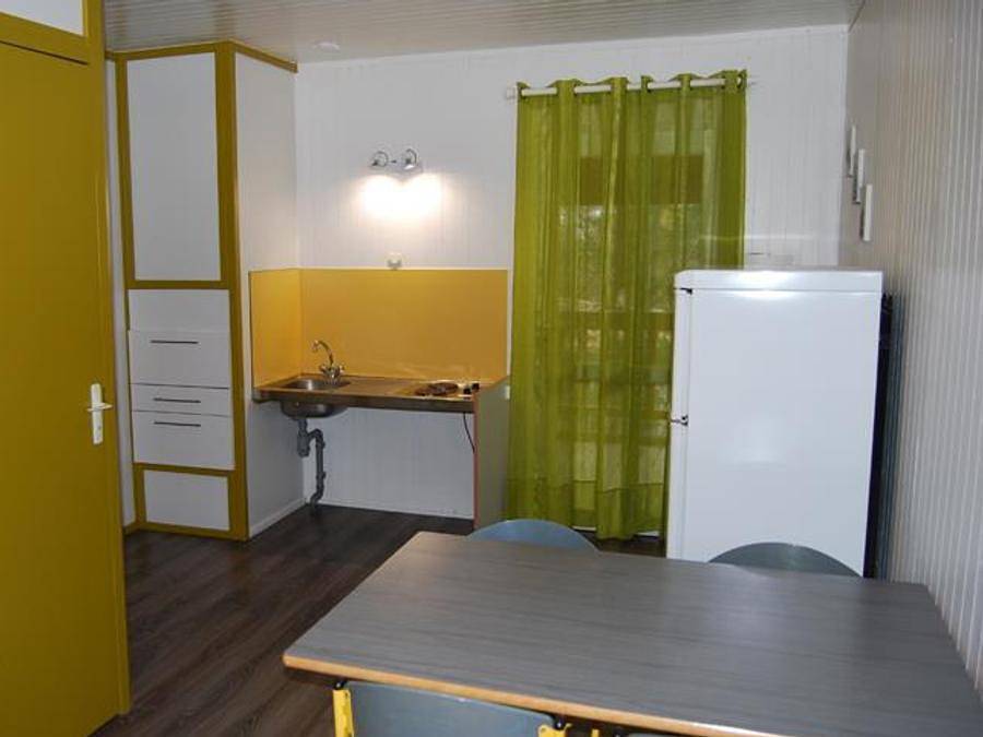 Flower Camping la Pinède - Chalet 2 personas - Pmr Standard l'O'douce 34m² - 1 habitación + terraza cubierta in Die, Parc naturel régional du Vercors