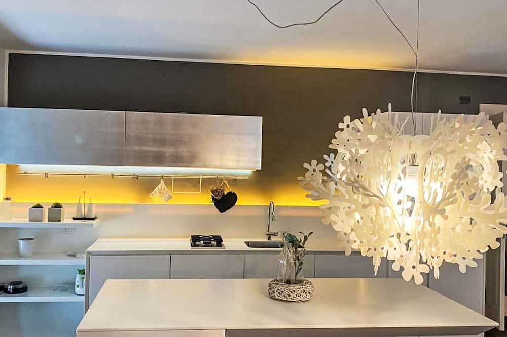 Appartamento intero, Bellissimo appartamento per 3 persone con Wifi, Tv e parcheggio in Trento, Dolomiti di Fiemme