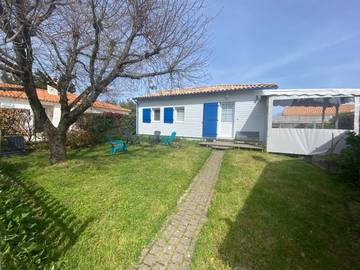 Gîte pour 4 personnes, avec balcon et jardin à Brem-sur-Mer