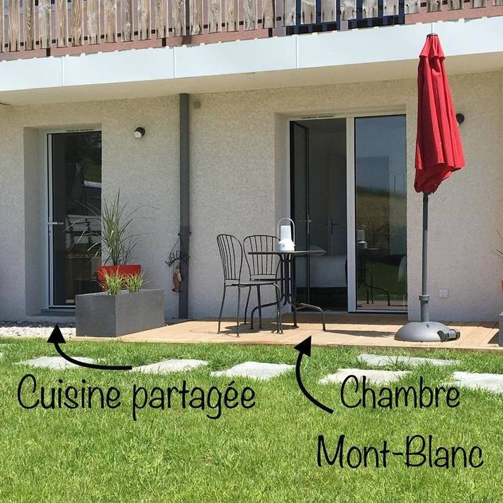 Location de vacances pour 2 personnes, avec vue et jardin à Poisy - 4
