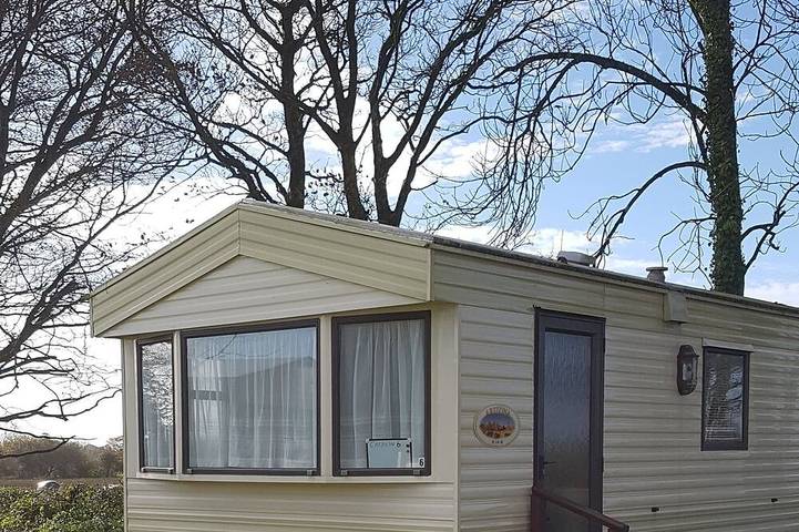 Static caravan for 4 people in Pembrokeshire