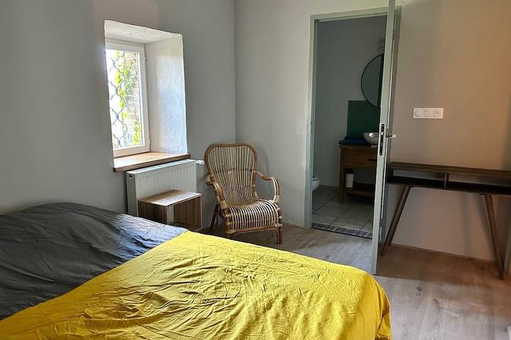 Location de vacances pour 28 personnes, avec jacuzzi et piscine ainsi que balcon et jardin, animaux acceptés à Saint-Gervais-sur-Roubion - 3