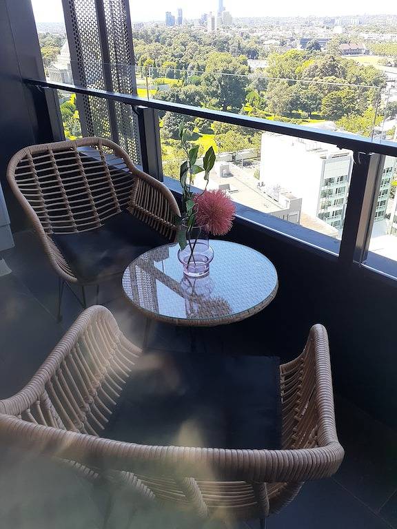 Vacation rental for 4 people, with balcony and pool as well as hot tub in Southbank